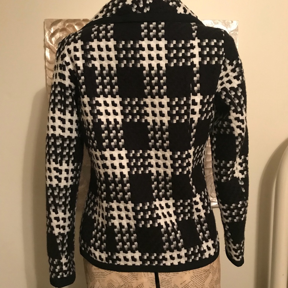 ⭐️Classy Black & White Herringbone Jacket⭐️ - Picture 4 of 7